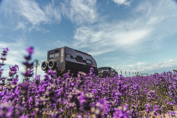 TRAVEL TRAILER PARKING: REGULATIONS, OPTIONS & TIPS
