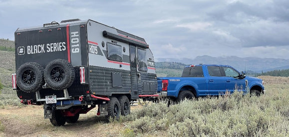 DOES A TRAVEL TRAILER NEED TO BE REGISTERED AND HAVE A LICENSE PLATE?