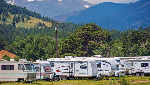 TRAVEL TRAILER TRANSPORT COST: FACTORS TO CONSIDER AND PREPARATIONS WHEN SHIPPING YOUR RV