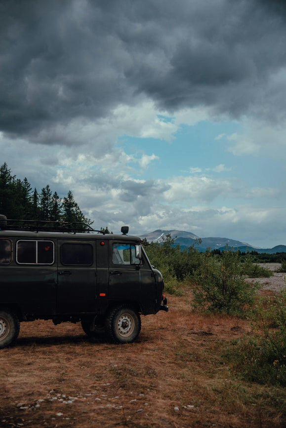 Independent Suspension Trailer vs Solid Axle Guide