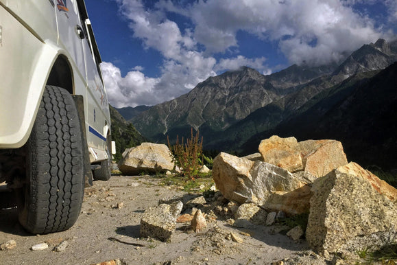 Decluttering Your RV for Spring Living | Black Series