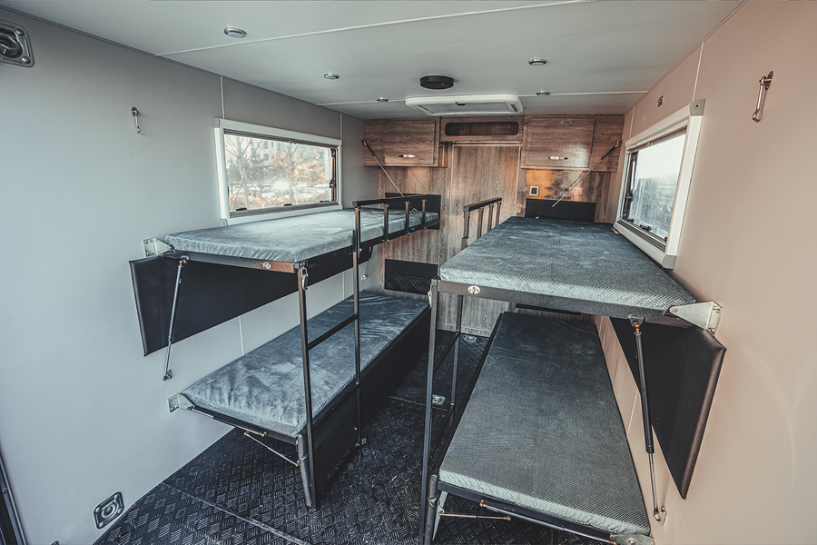 TH-series bunk beds, side windows and cargo floor