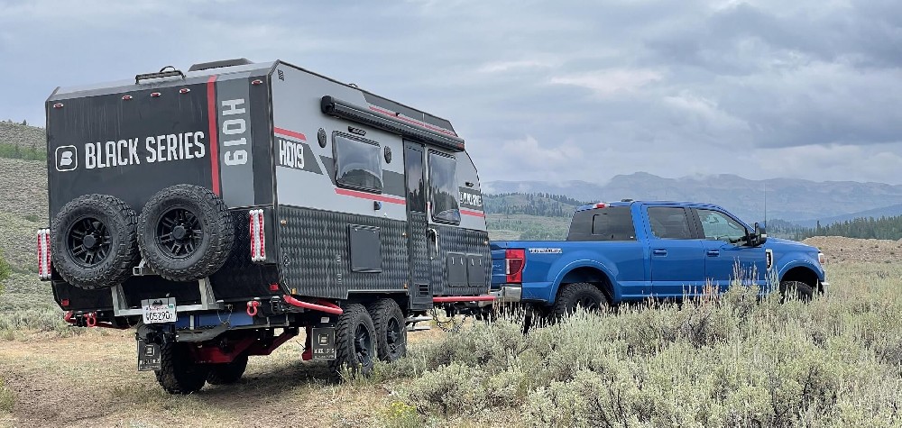 Does A Travel Trailer Need to Be Registered and Have a License Plate